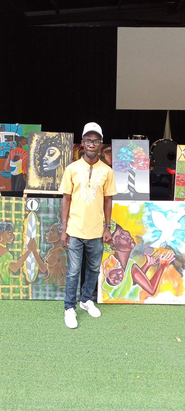 1° EDIÇÃO DA FEIRA TEMÁTICA E MESA REDONDA SOBRE A PRODUÇÃO E O EMPODERAMENTO DA MULHER EM ANGOLA