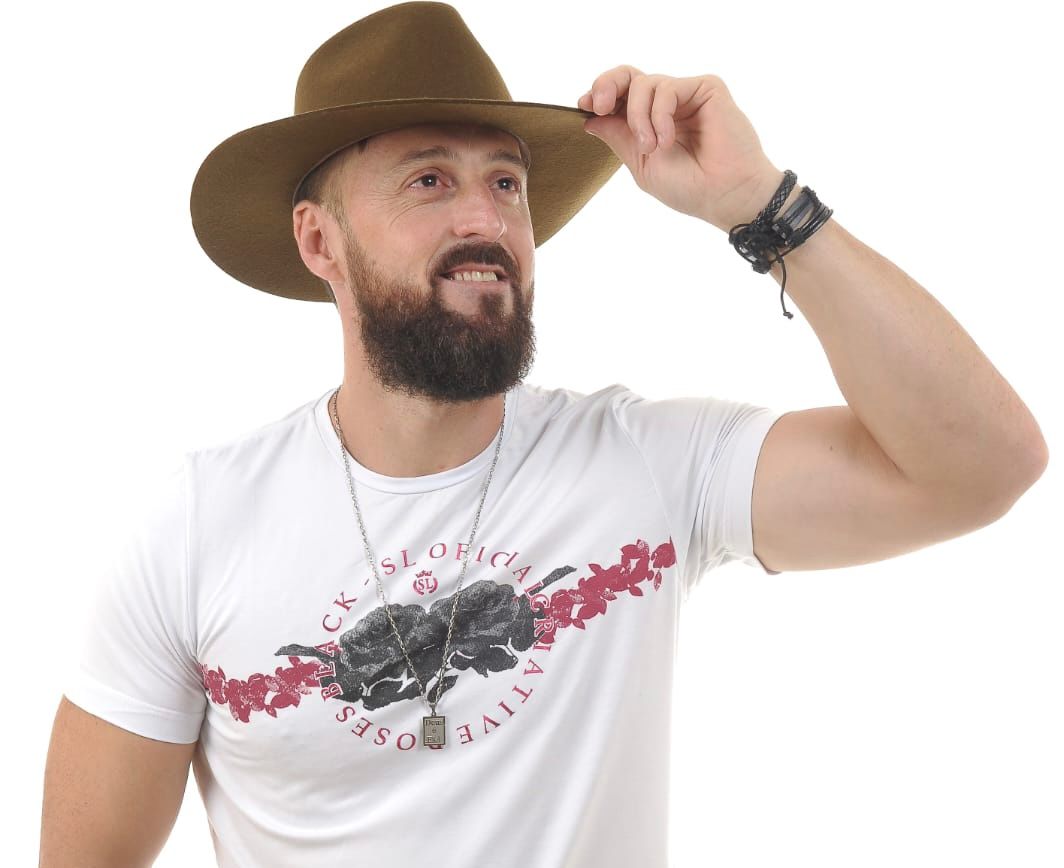 CONHEÇA KASSIANO PRADO