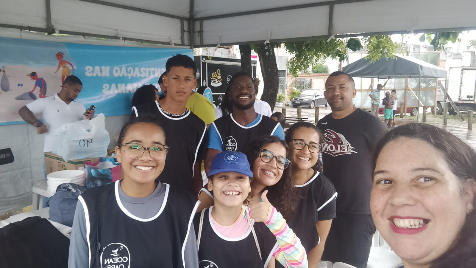 Ocean Care promoveu limpeza de Praia na Ribeira 