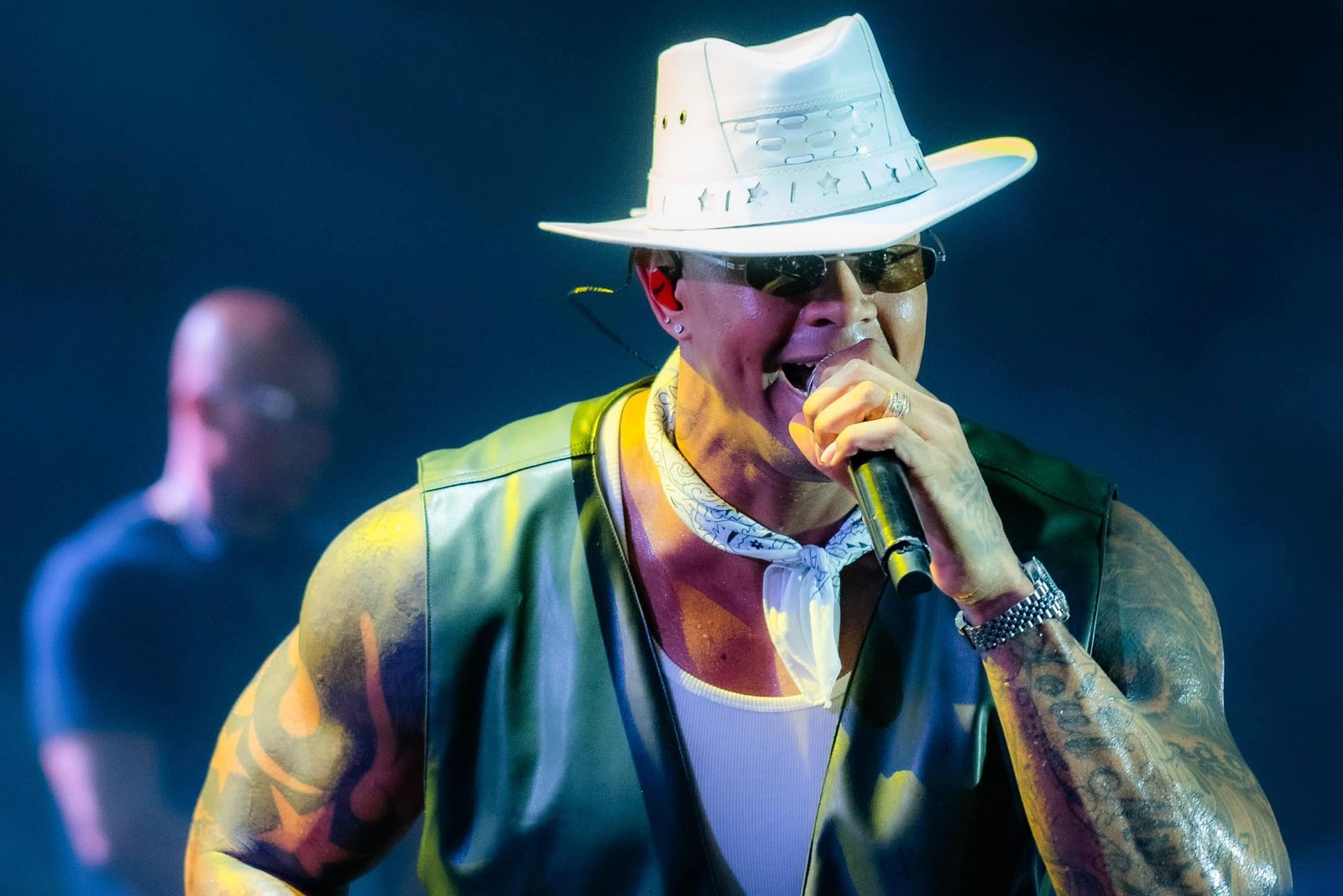 Léo Santana encerra maratona junina com show especial em Salvador