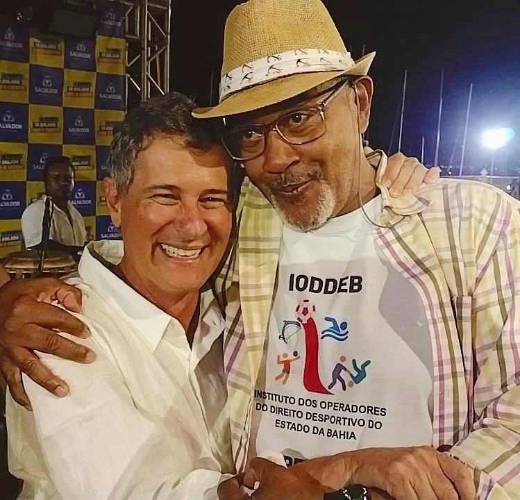 Mestre Odilon Góes foi homenageado durante Inauguração da Arena da Capoeira, em Salvador. Confira! 
