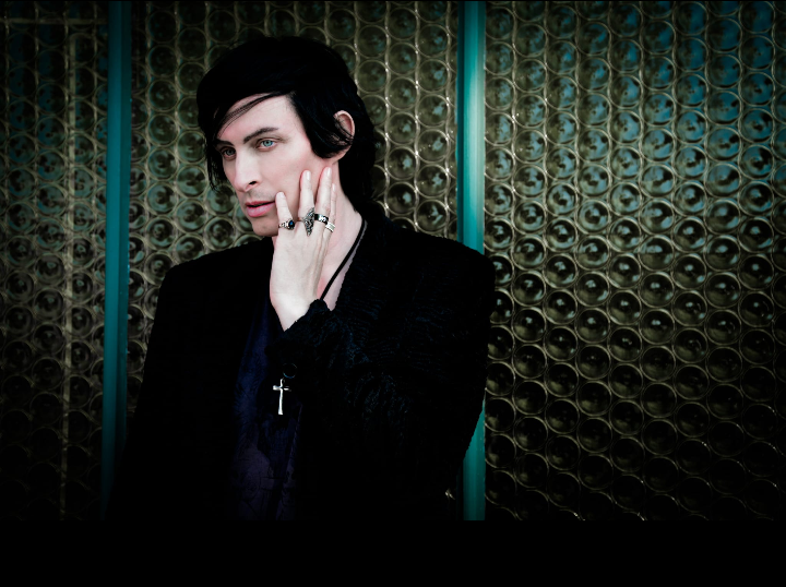 Dorian Gray no Hangar de Luc à Landecy, em Genebra- Suiça. Confira!