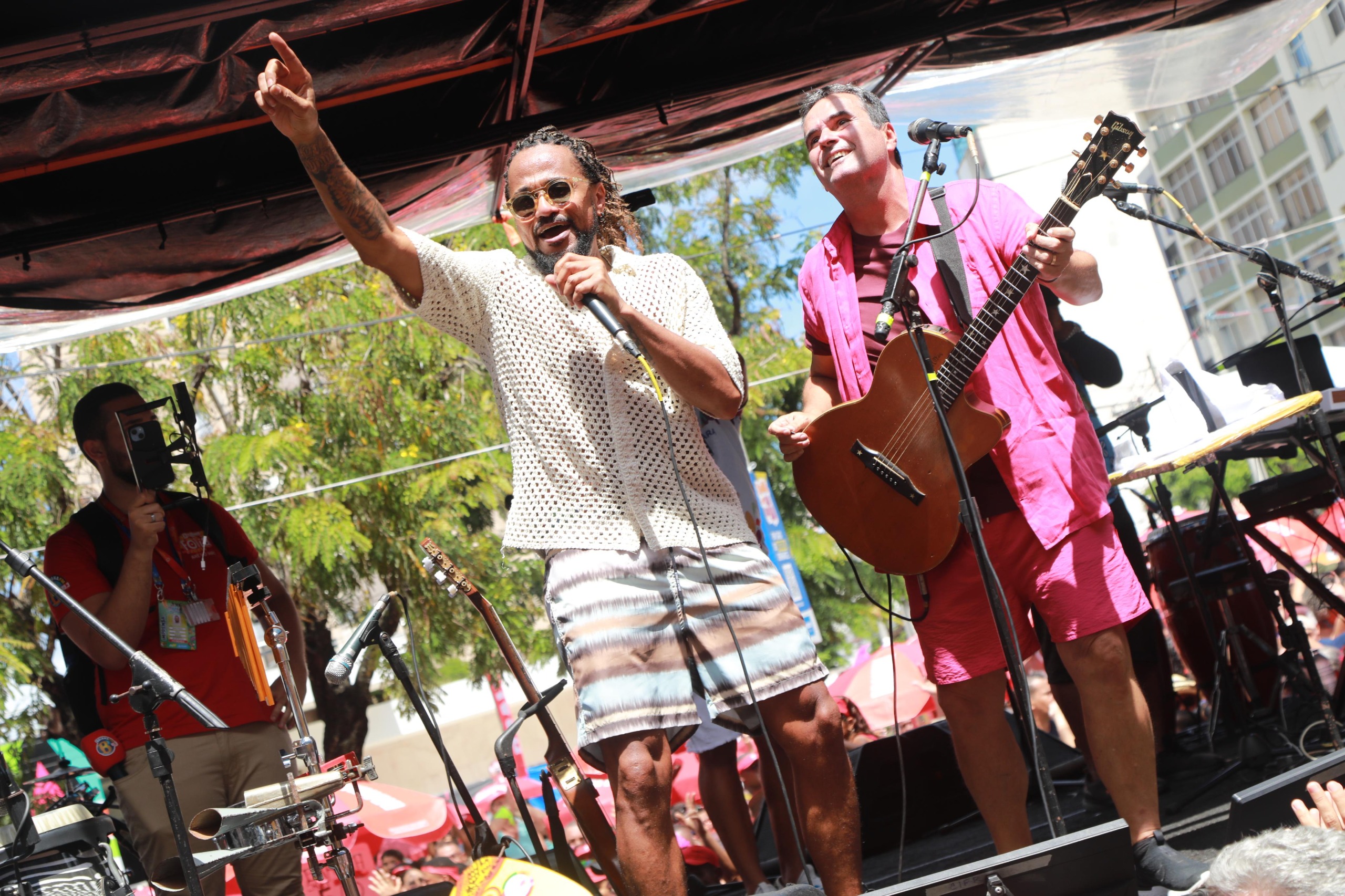 Pipoca do MUDEI arrasta multidão no Circuito Osmar e emociona foliões no último dia de Carnaval