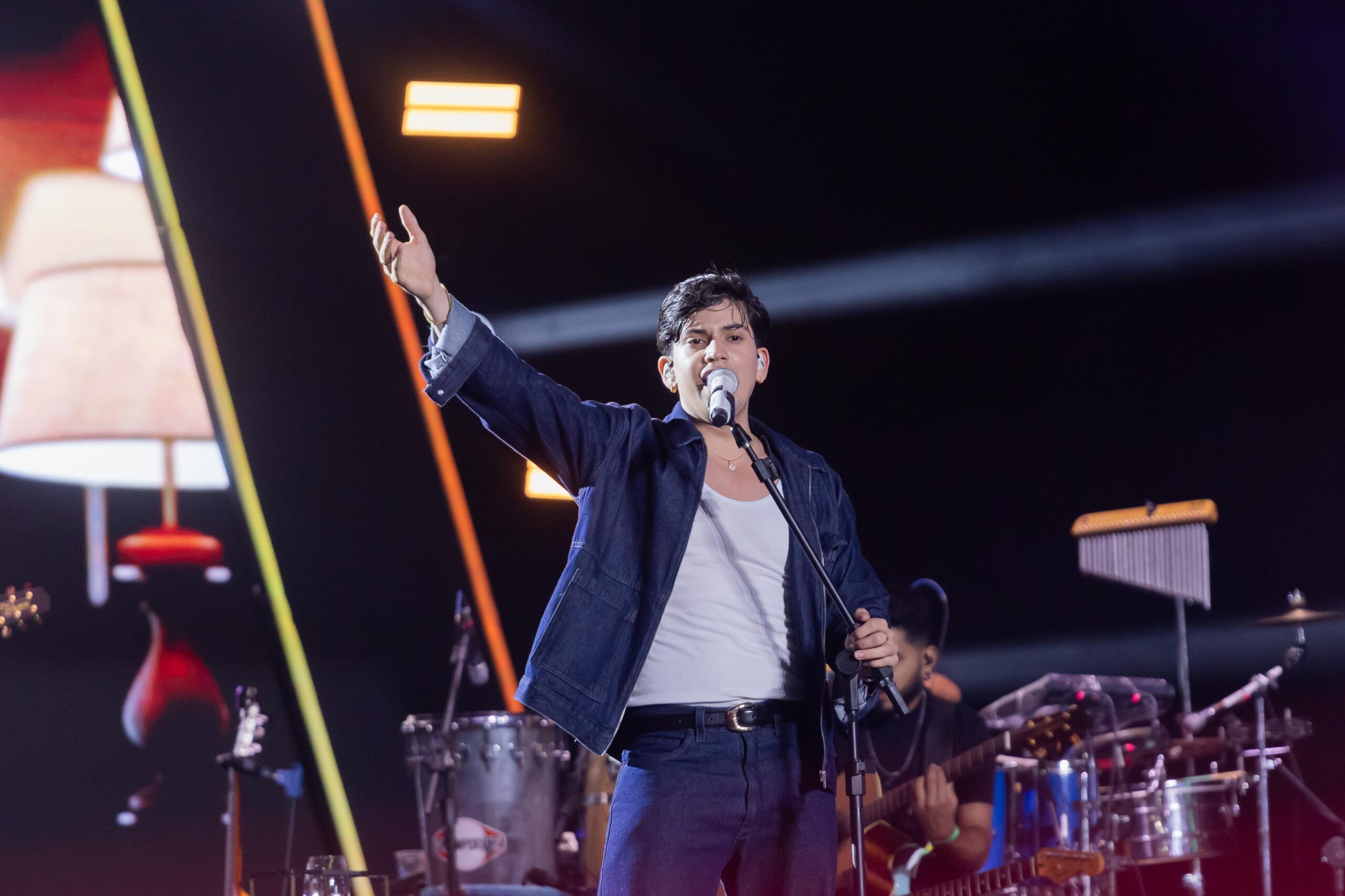 Léo Foguete faz sua estreia na Pecuária de Goiânia e se apresenta para 60 mil pessoas