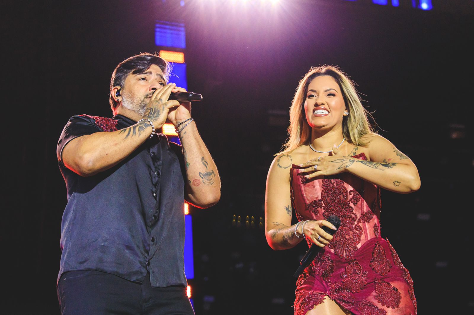 Vaquejada de Serrinha encerra primeira noite com shows de Léo Santana e Wesley Safadão