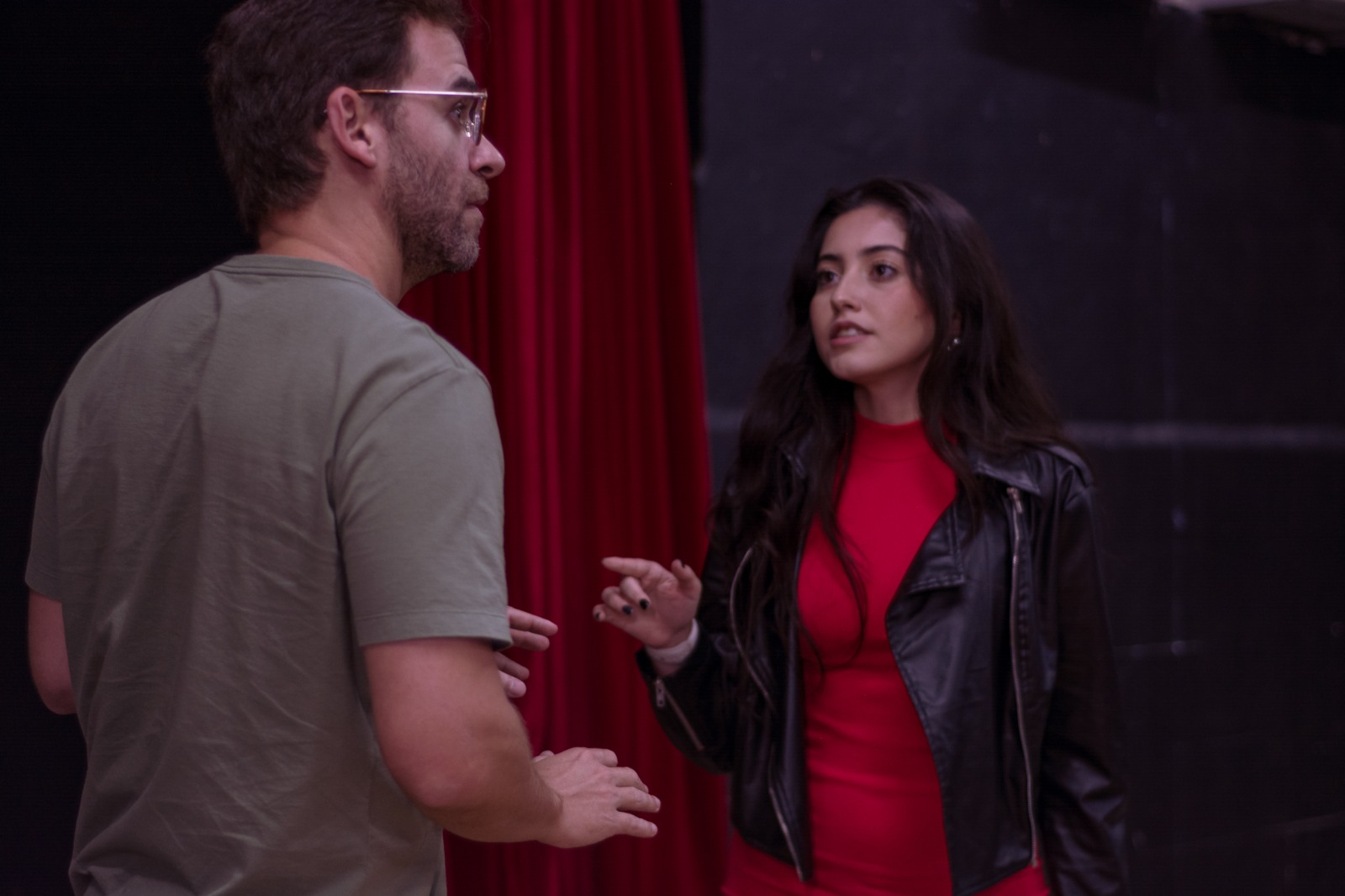 “Não é você, sou eu” estreia em outubro no Teatro Cândido Mendes com humor e poesia sobre o amor