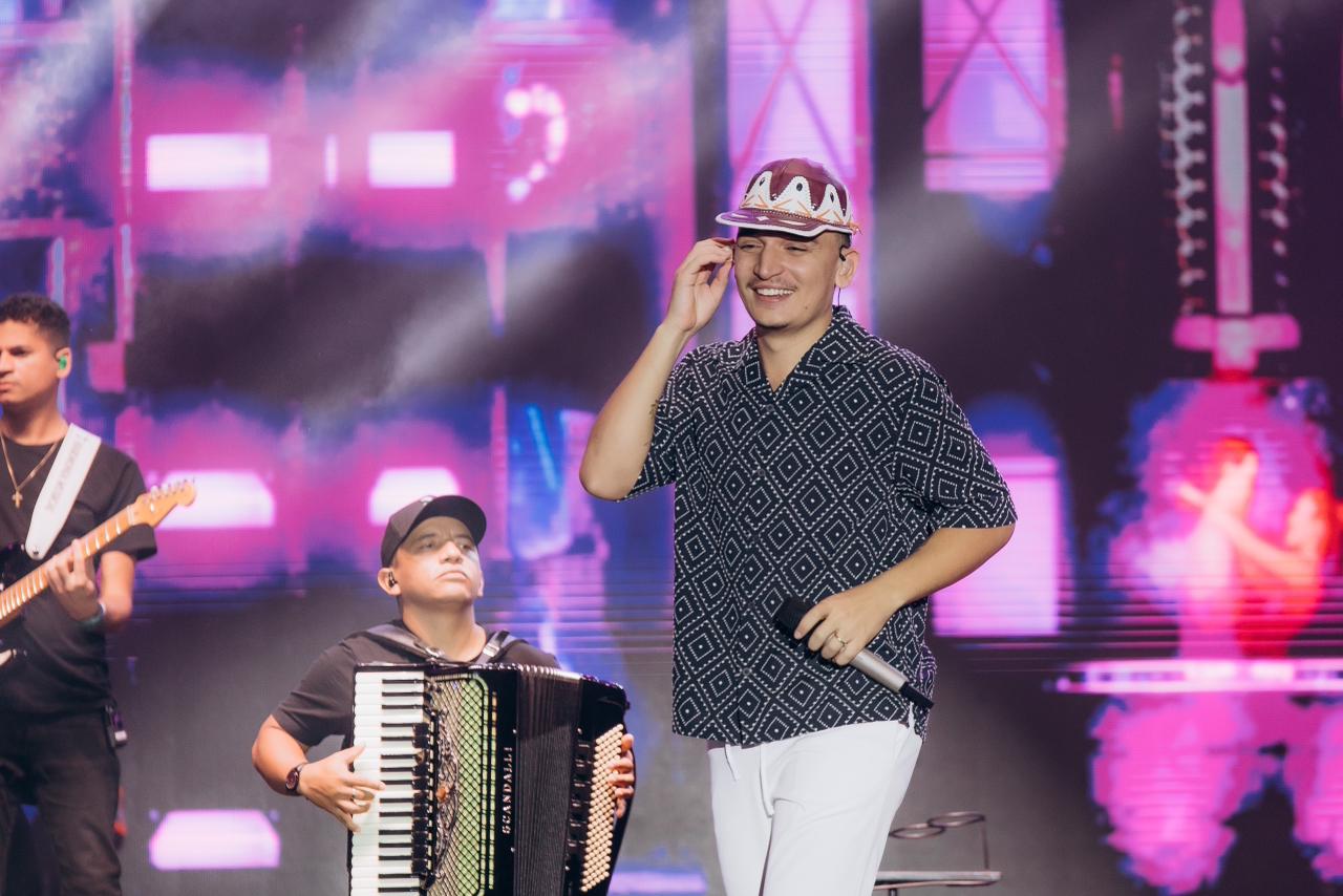 Modão Salvador reuniu multidão em noite épica de puro sentimento