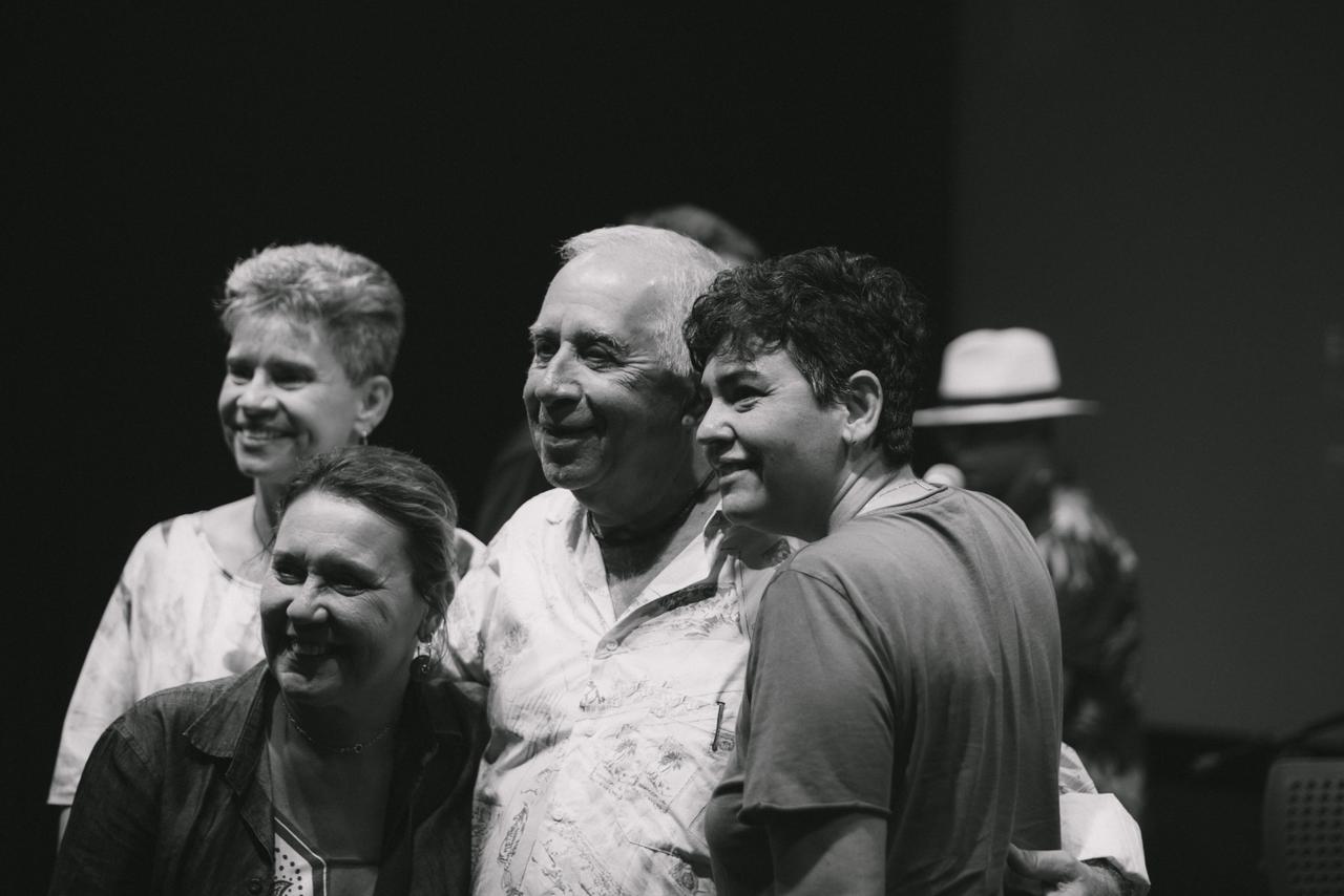 Paulinho Lima e os Bebês Reborns apresentam show intimista na Casa Rosa no domingo (9)