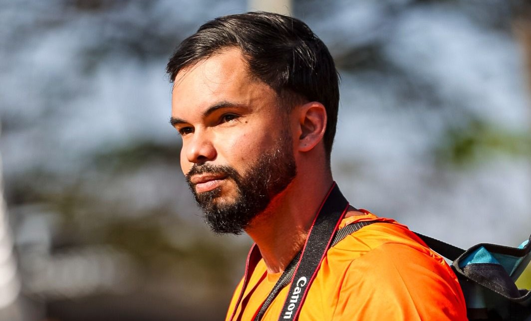 DE HUMILDE A FOTÓGRAFO ESPORTIVO: A TRAJETÓRIA DE FELIPE GOMES