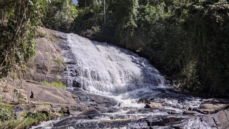 CACHOEIRA DE IPIABAS: DESTINO TURÍSTICO EM BARRA DO PIRAÍ REFORÇA APELO POR CUIDADOS