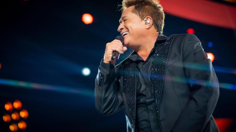 Leonardo esgota os ingressos do show em São Paulo com três meses de antecedência