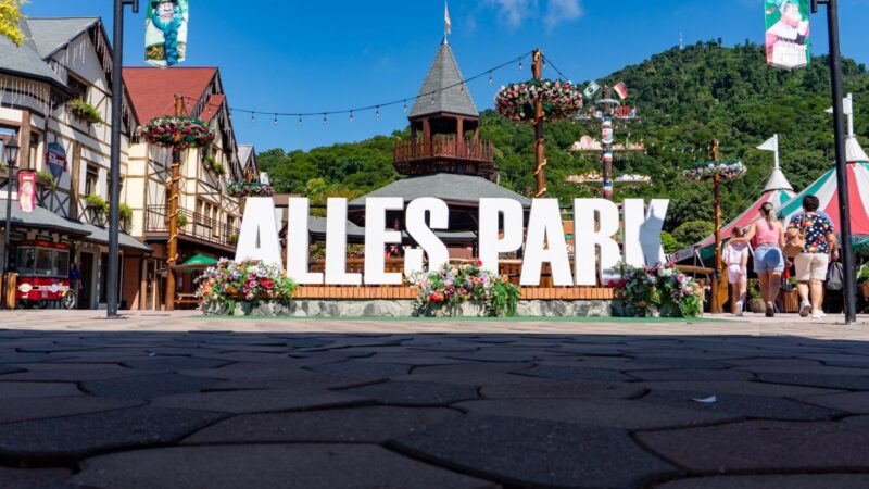 Alles Park realiza simulado de emergência com incêndio e resgate em Pomerode