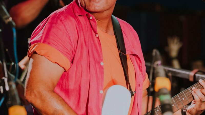 Ricardo Chaves celebra 45 carnavais com agenda intensa na folia de Salvador