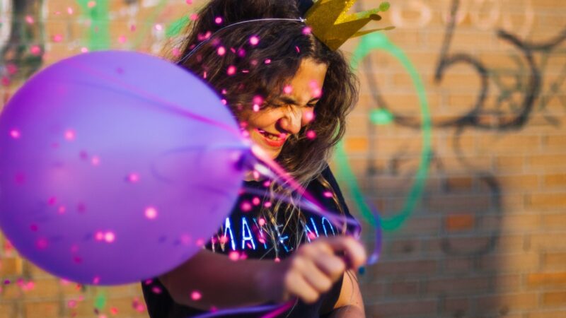 Cuidados com as crianças no Carnaval exigem atenção redobrada de pais e responsáveis