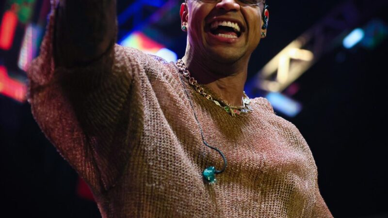 Camarote Club encerra Carnaval 2026 com Mariana Ximenes na plateia e shows de Léo Santana e Sorriso Maroto