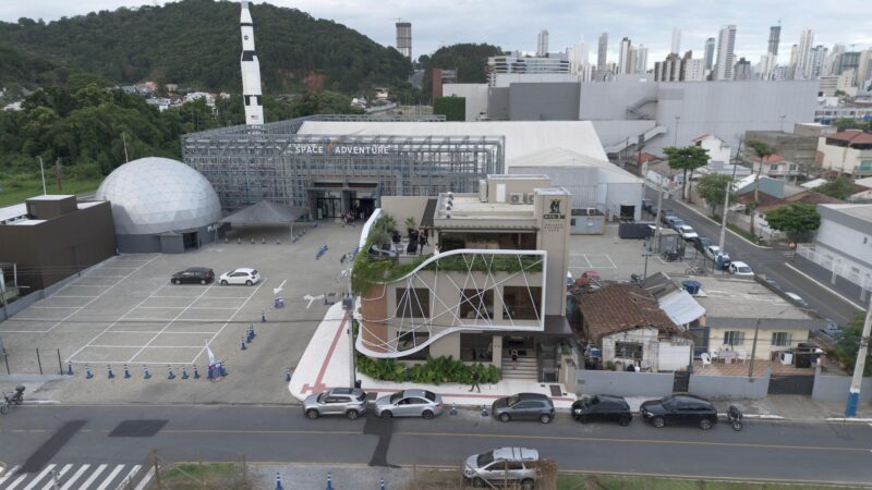 Juliana Pavan e Leonel Pavan prestigiam inauguração da nova sede do Club M Brasil em Balneário Camboriú