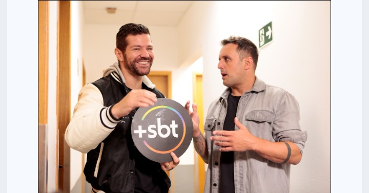 Bate-papo inédito com Ratinho e cenário novo marcam o segundo programa do “Comédia SBT”