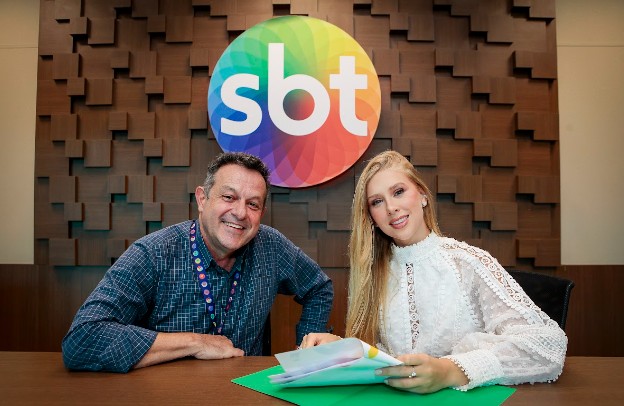 Cela Lopes passa a integrar oficialmente o elenco do SBT