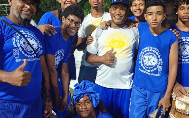 Valdeci Barbosa comanda Bloco de Afoxé no Circuito Batatinha, com sucesso absoluto! 