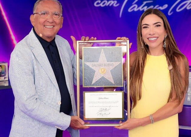 Galvão Bueno assina contrato no “Programa Silvio Santos”, relembra trajetória, revela novidades da nova atração esportiva e se diverte ao lado da esposa, Desirée Soares