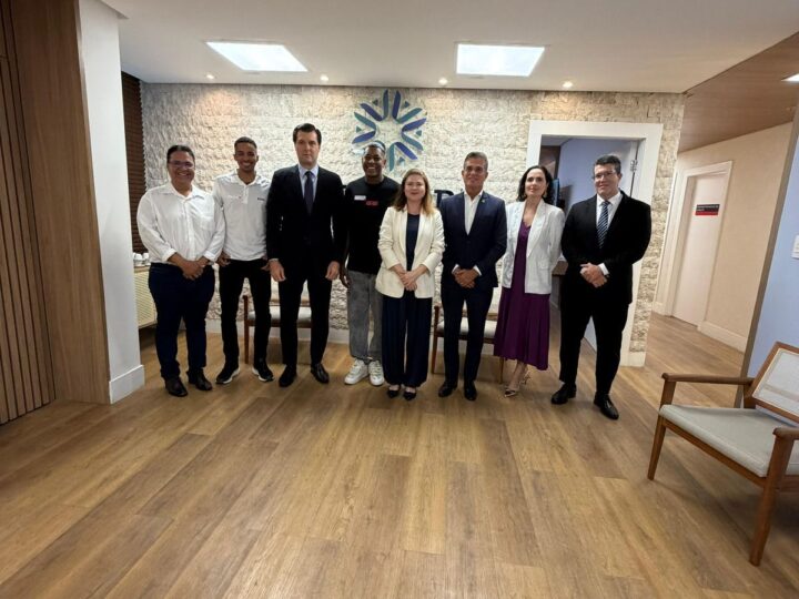 Cantor do Rei dos Faixas participa de reunião no MP-BA que discute aplicação da Lei Antibaixaria e possível TAC para shows financiados com recursos públicos