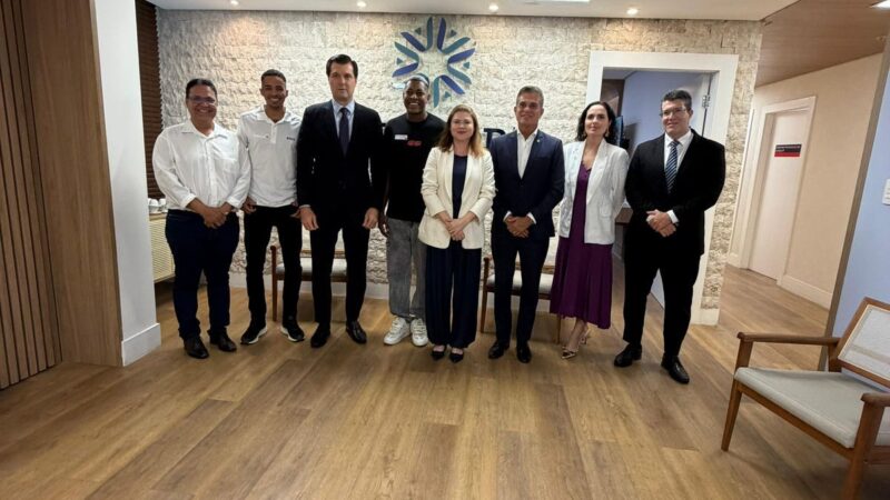 Cantor do Rei dos Faixas participa de reunião no MP-BA que discute aplicação da Lei Antibaixaria e possível TAC para shows financiados com recursos públicos