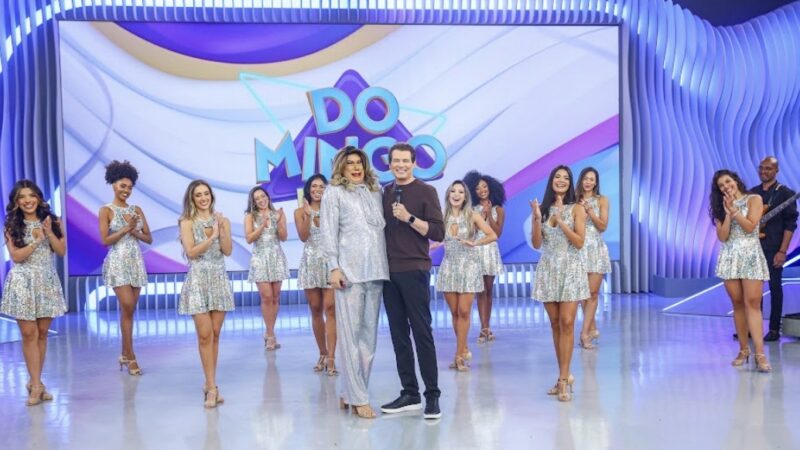 Pablo embala o “Domingo Legal” e time de músicos encara atores no “Passa ou Repassa” ao vivo