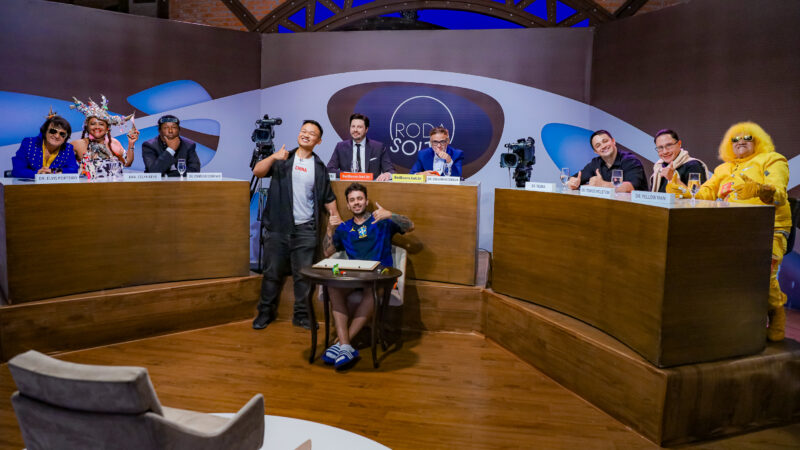 “The Noite” recebe Paulo Li, o “Chaina”, empresário e fenômeno das redes sociais que viralizou ao mostrar as diferenças entre Brasil e China