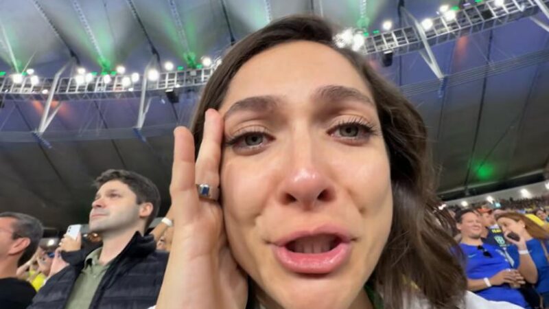 Gabi Martins vive as emoções do Maracanã próxima a Lázaro Ramos antes de viajar aos Estados Unidos