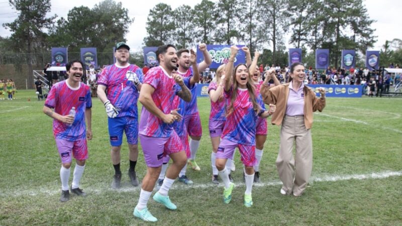 “Copinha SBT” estreia no “Programa Silvio Santos” e coloca programas da emissora em uma divertida disputa de futebol