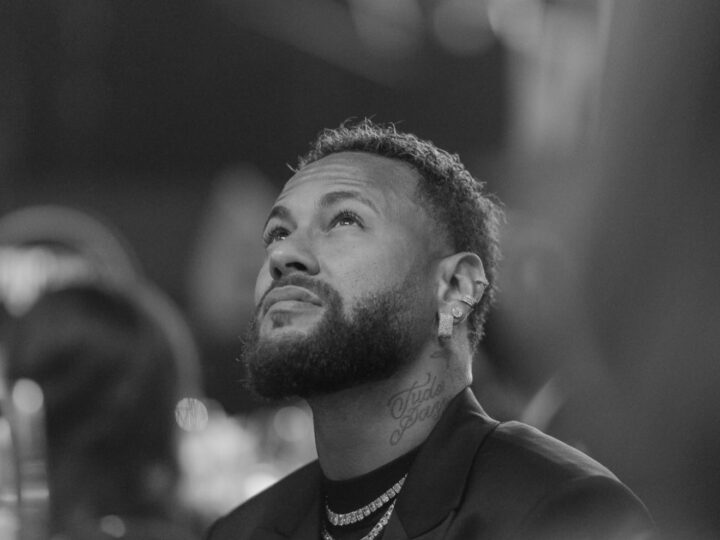Laluche acompanha de perto o 6º Leilão Beneficente do Instituto Projeto Neymar Jr., em São Paulo