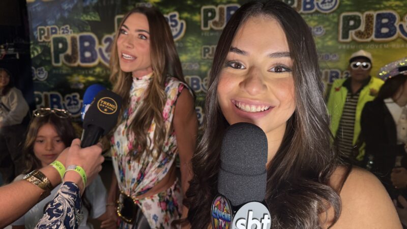 Laluche entrevista Patrícia Abravanel no Prêmio Jovem Brasileiro 2026 e registra encontro especial com a família Abravanel